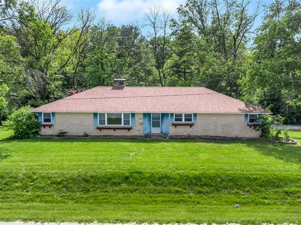 6137 Floraville Rd, Millstadt, IL 62260