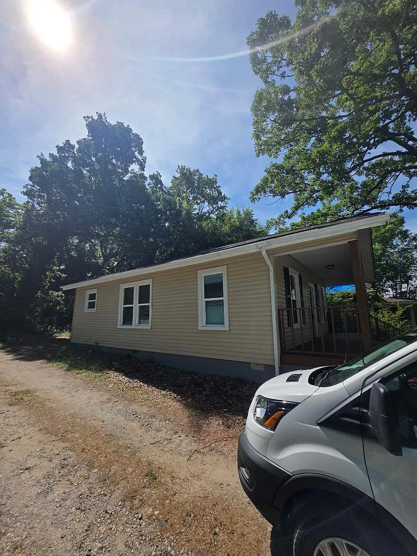 411 Walnut St — Photo 2