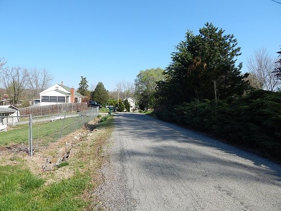 4th image of 3735 Whispering Ln