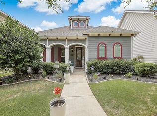 1116 King George Ln, Aubrey, TX 76227