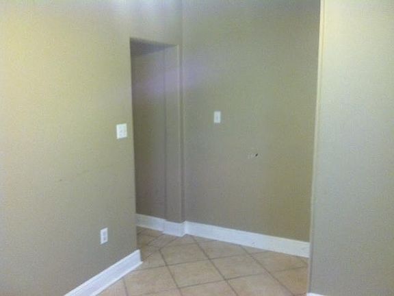 3rd image of 616 4th St APT 5