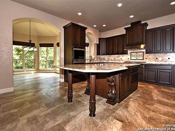 5th image of 1038 Jurassic Ln