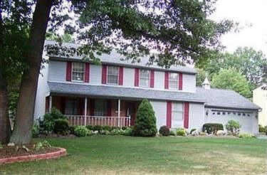 1st image of 8953 Briarbrook Dr NE