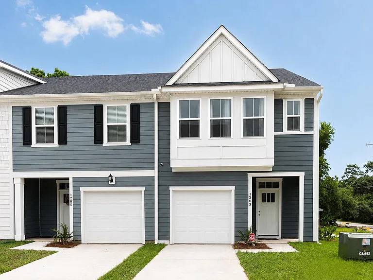 1203 Tice Ln — Photo 1