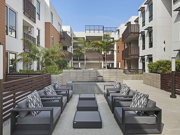 3rd image of 6030 S Seabluff Dr APT 319
