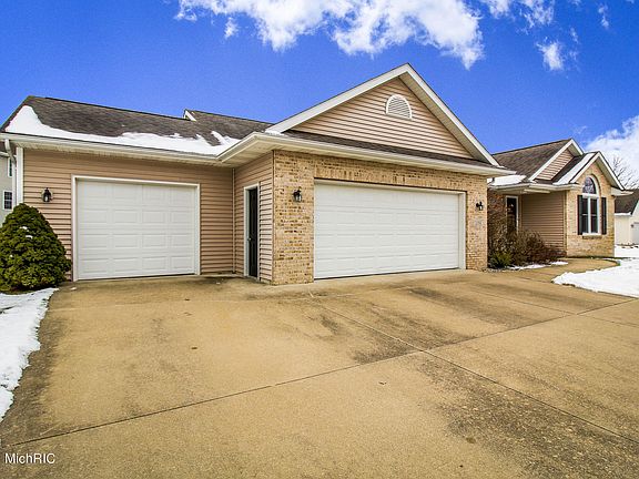 3rd image of 1594 Auburn Woods Trl