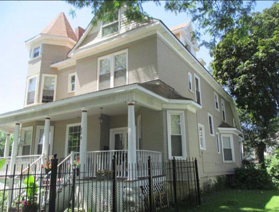 3rd image of 308 N Lorel Ave