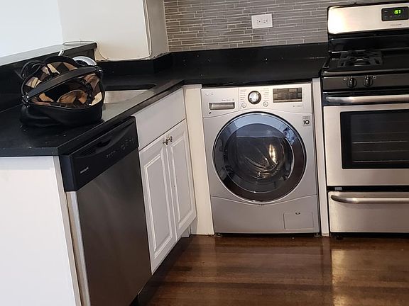 2nd image of 2907 N Mildred Ave #101