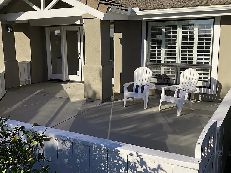 Donart Dr — Photo 1