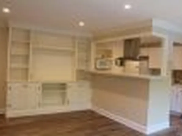 1133 N Randolph St APT 303, Arlington, VA 22201