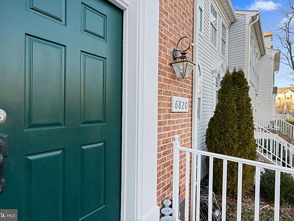 2nd image of 6820 Cedar Loch Ct