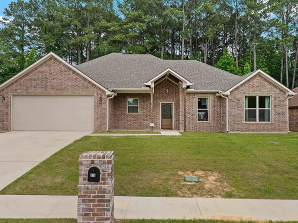310 Molly Maye Dr, Marshall, TX 75672