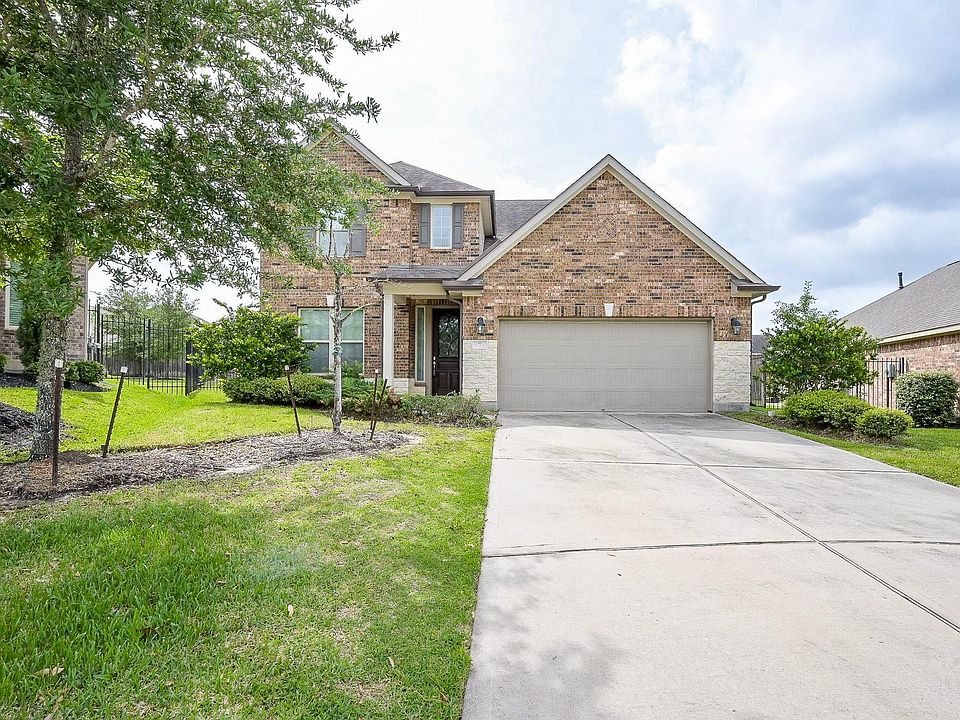 1st image of 7 Florentino Vine Pl