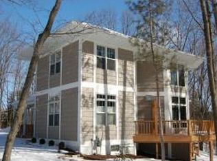 3409 Black Berry Ln, Green Bay, WI 54313