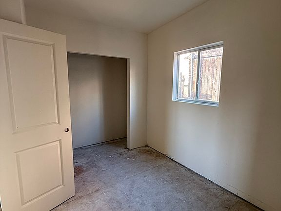 5th image of 628 Fergus St