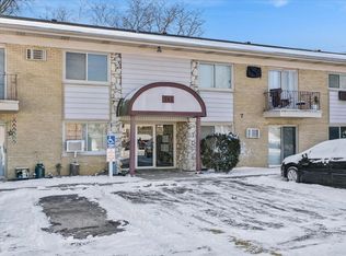 501 Carlysle Dr APT 7, Clarendon Hills, IL 60514