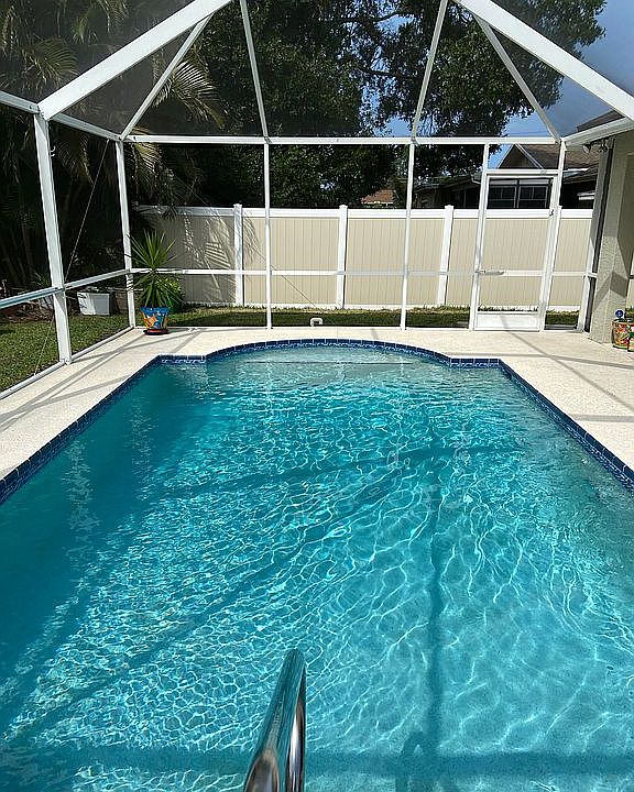 1st image of 719 SE Albatross Ave