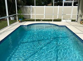 719 SE Albatross Ave, Port Saint Lucie, FL 34983