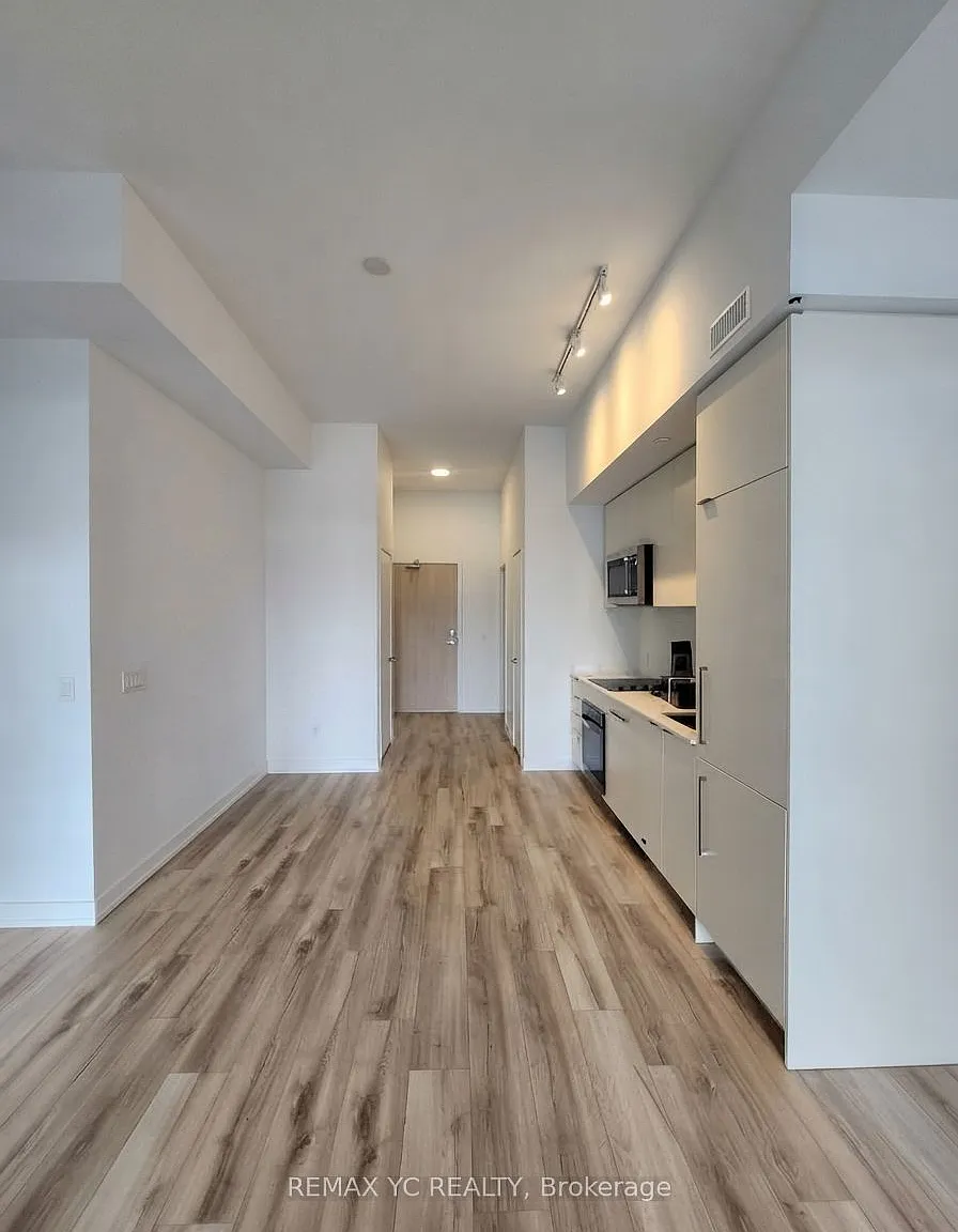 2 bed, $2,350 — Photo 4