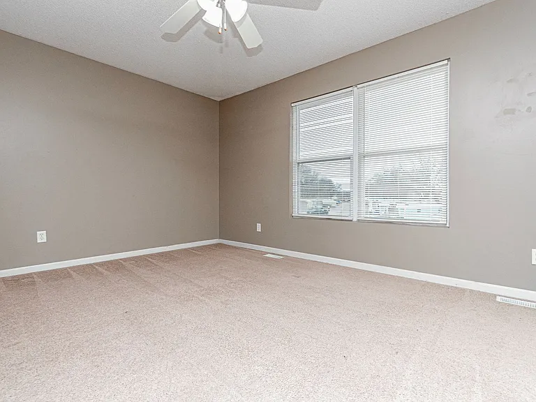 823 Whitetail Ct — Photo 12