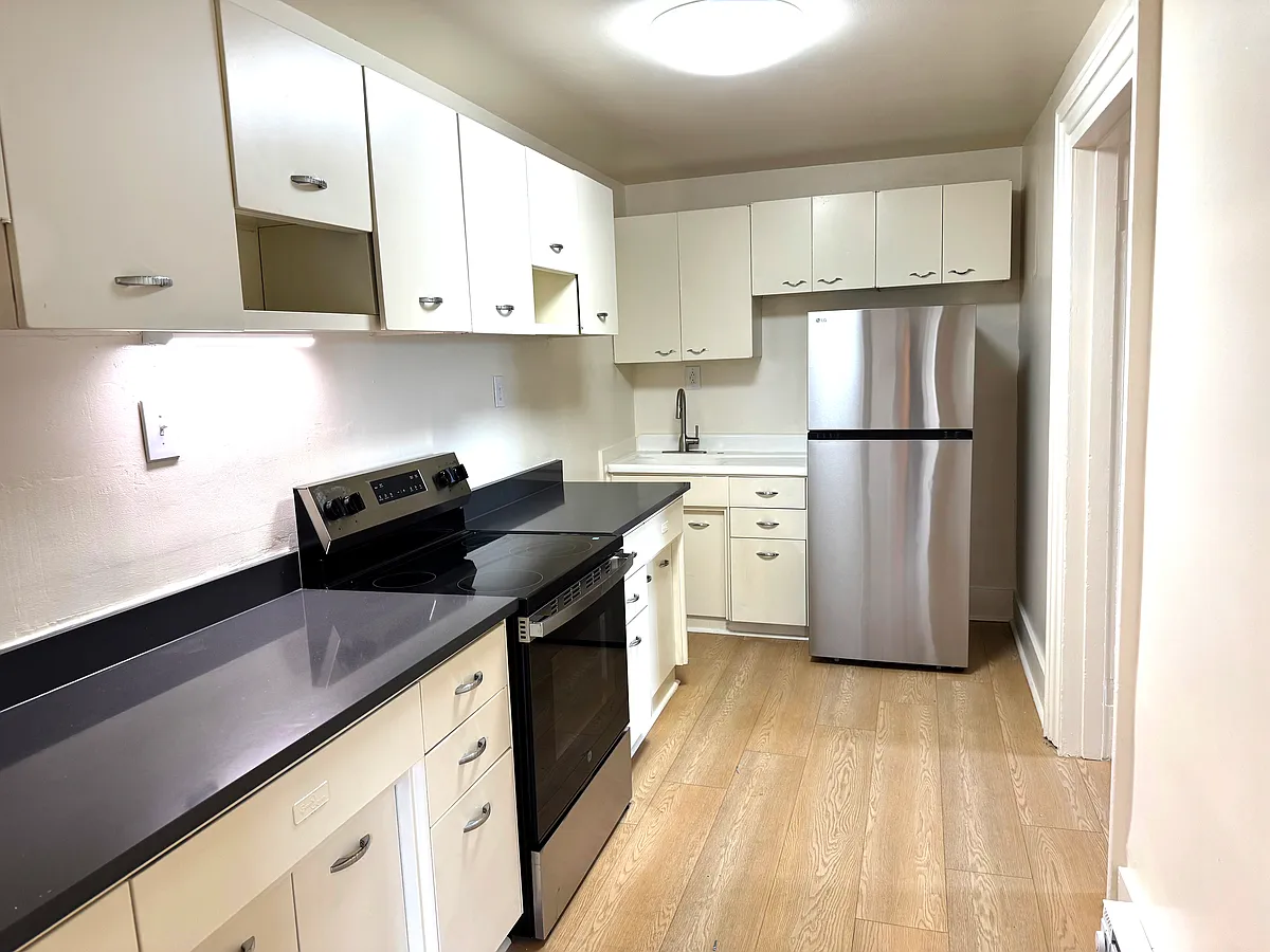 Building Photo - 1010 Marne Ave #5