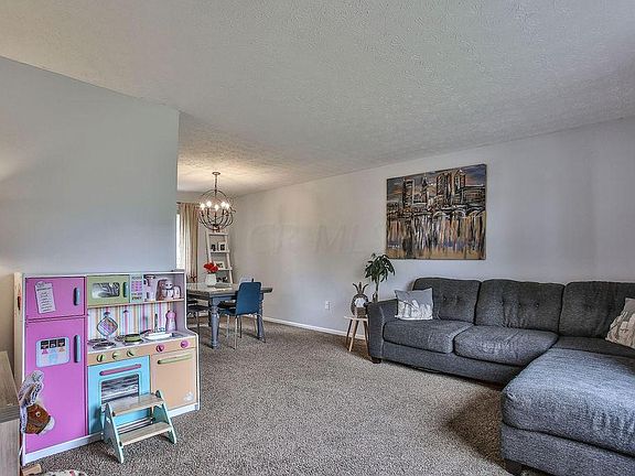2nd image of 2392 Clover Blossom Ct