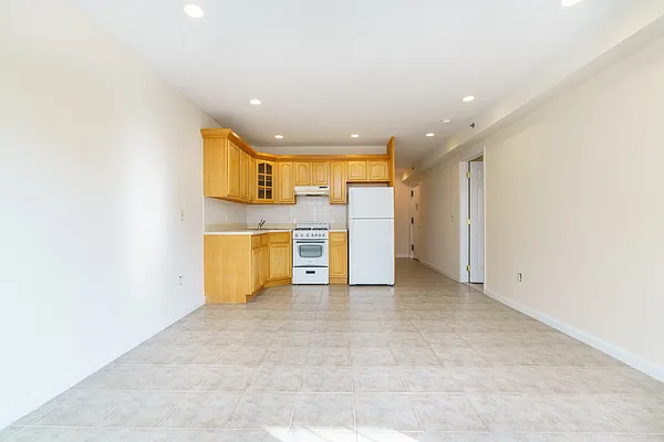 Rented by Daniel Gale Sotheby's International Realty | media 4