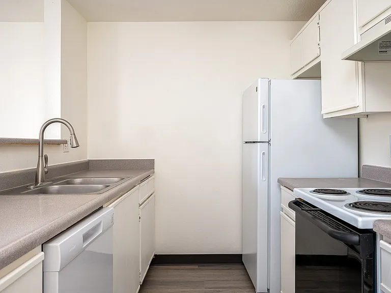 Glen Ridge Apartments — Photo 49