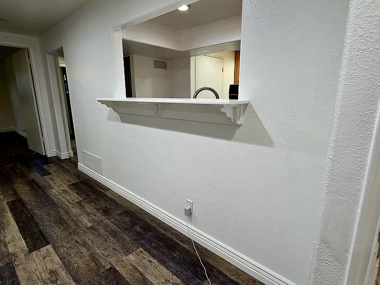 2631 W Sharron Dr — Photo 8