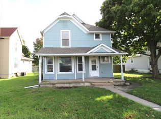 126 S Oak St, Chebanse, IL 60922