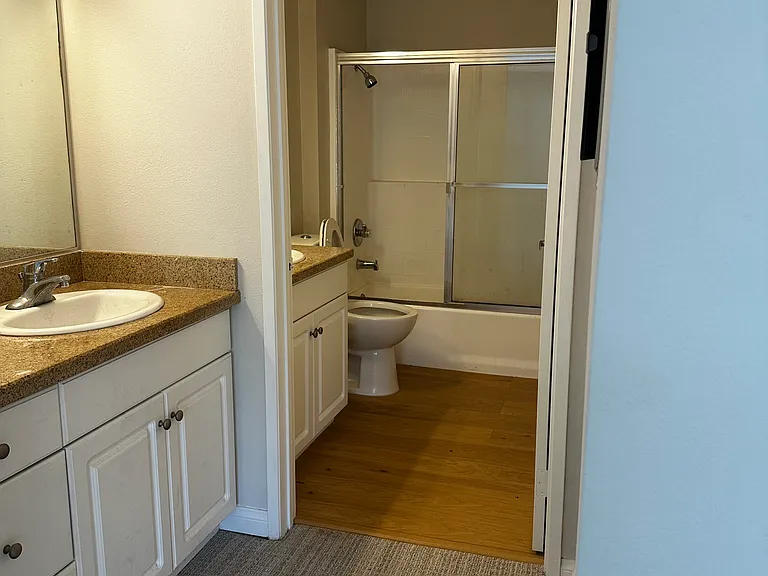 21500 Burbank Blvd #304 — Photo 14