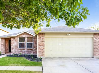 1732 Rialto Way, Justin, TX 76247