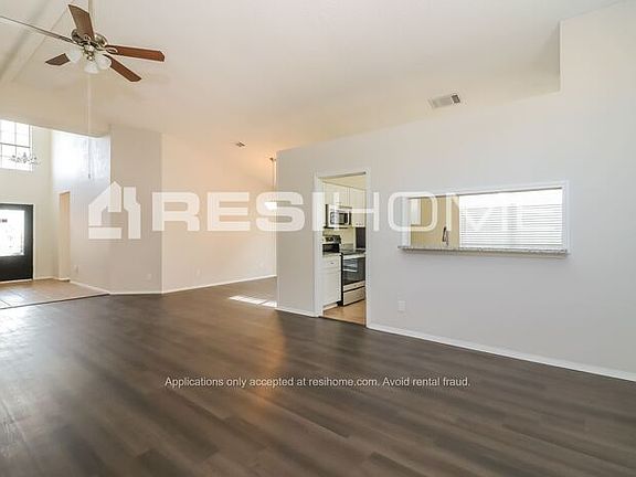 5th image of 2621 Galemeadow Dr