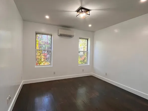 270 Hancock Avenue image 3 of 13