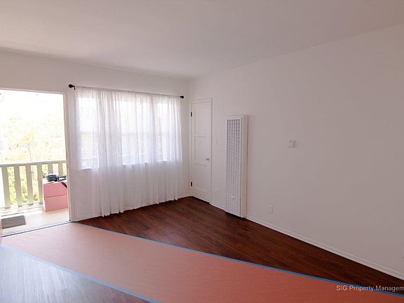 4th image of 4373 Sunset Dr #4373