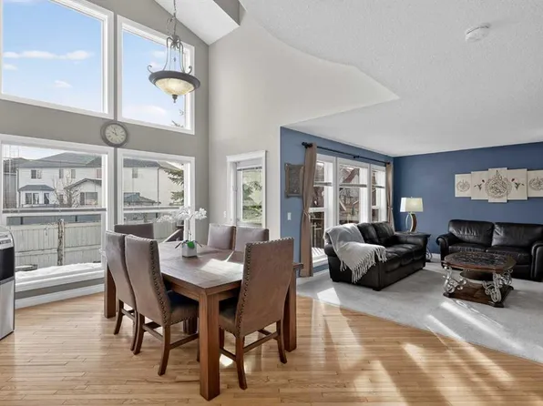 169 W Creek Blvd, Chestermere, AB T1X 1P5