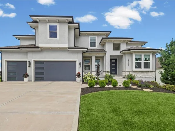 15809 El Monte St, Overland Park, KS 66224