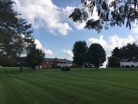 2nd image of 203 Kirk Dr
