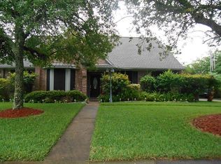 2405 Daytona Ct, Friendswood, TX 77546