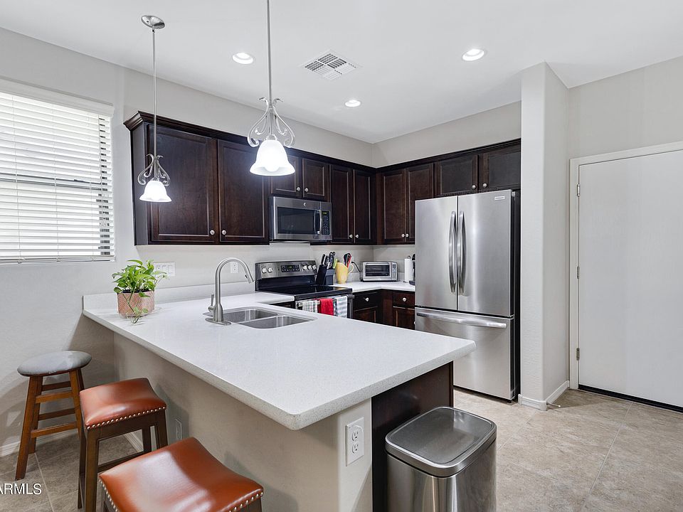 1st image of 125 N SUNVALLEY Boulevard #126