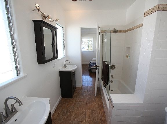 2nd image of 10619 Ayres Ave