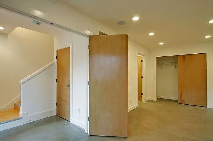Guest bedroom/suite