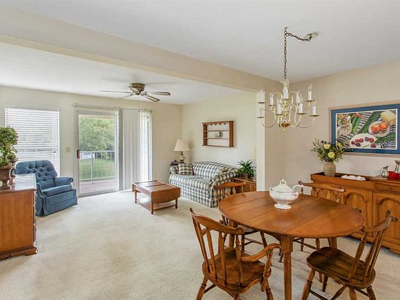 3rd image of 3990 Maplecove Ln APT D