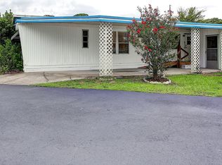 235 Rue De Fontaine, Tavares, FL 32778