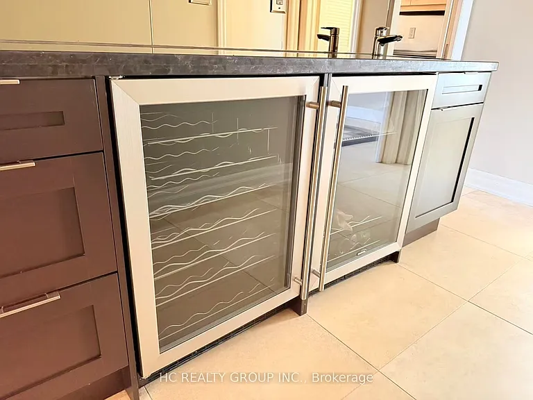 1 Tudor Gate — Photo 18