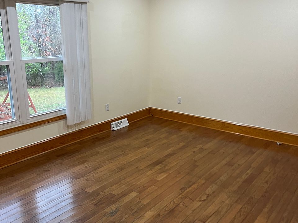 1st image of 424 Ramsey Rd