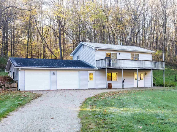 1021 E Schapville Rd, Elizabeth, IL 61028