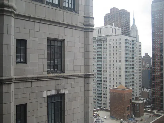 Rented by Segallis Real Estate | media 7