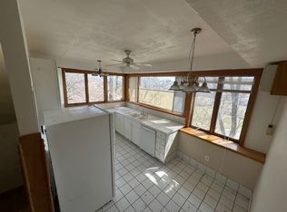 600 W High St, Peoria, IL