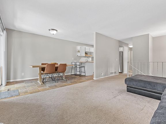 5th image of 10724 Cavell Rd